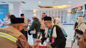 75 Kloter Sudah Pulang, Kemenhaj Tegaskan Larangan Bawa Zamzam dalam Koper