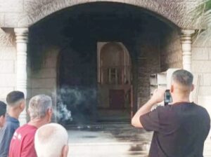Pemukim Yahudi Bakar Masjid di Tepi Barat