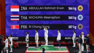 Rahmat Erwin Abdullah Persembahkan Emas dari Cabang Angkat Besi Buat Indonesia